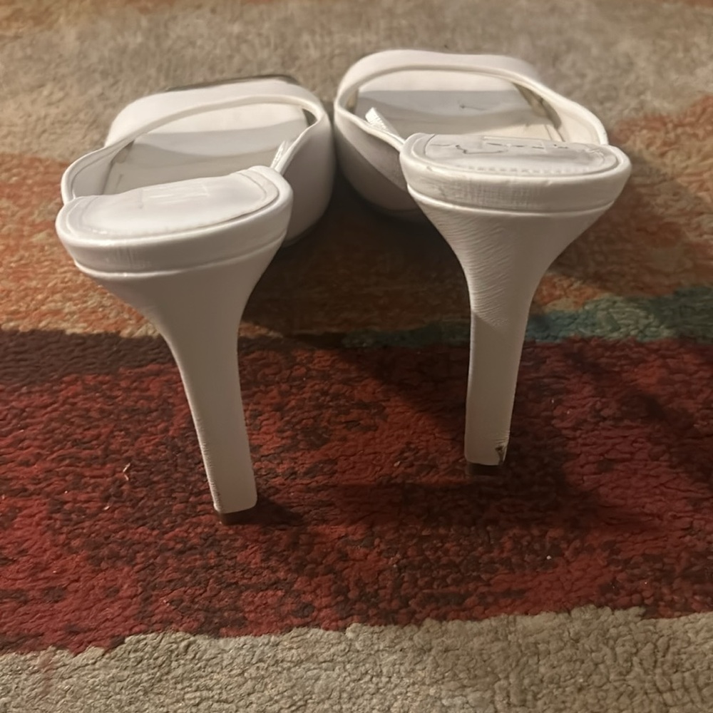 🎉HOST PICK🎉 DKNY Arleen White Open Toe Mules - Picture 3 of 8